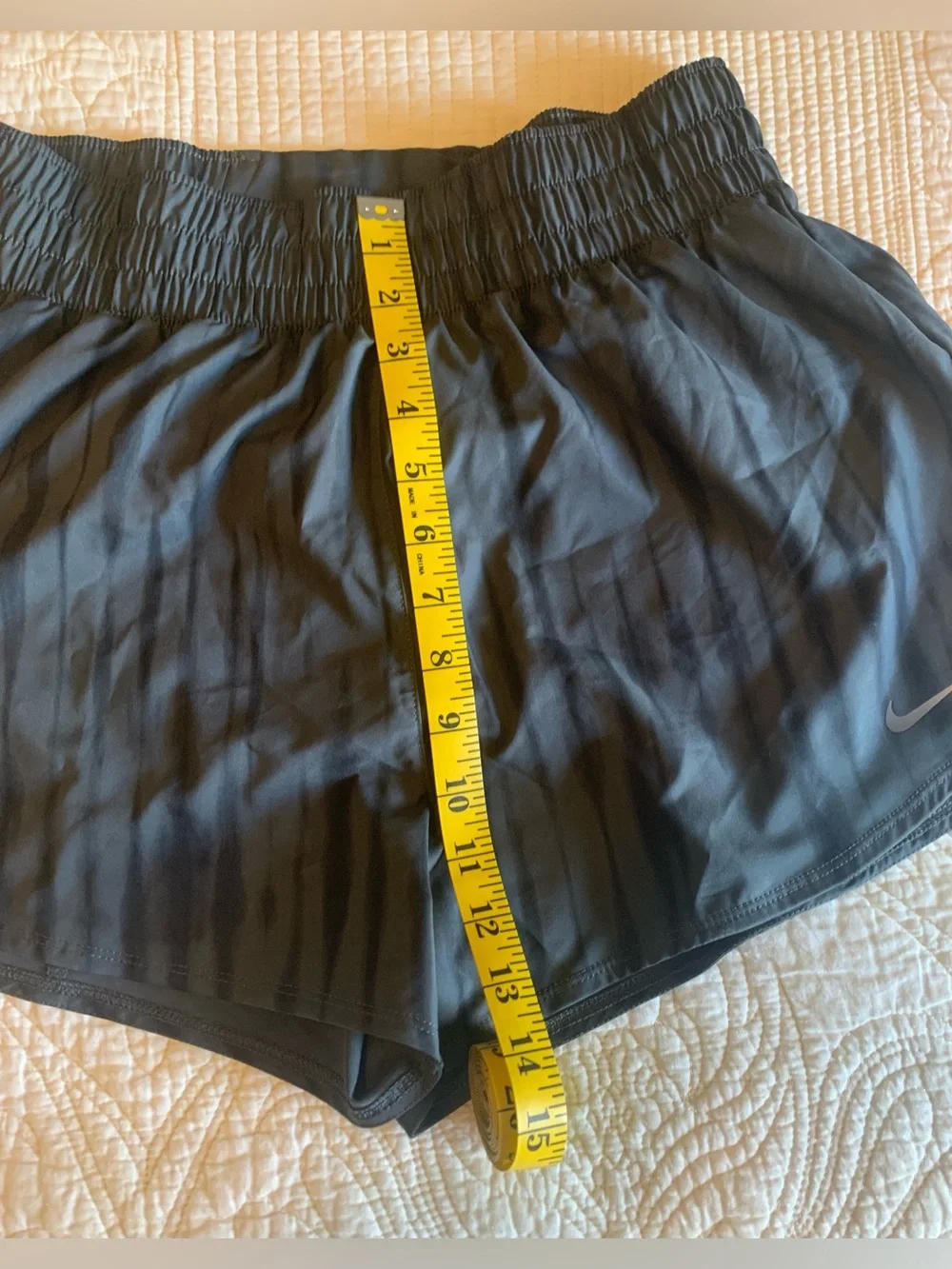 Nike One Dri-FIT High-Waisted Printed Shorts